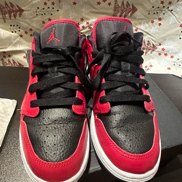 Red air Jordan low 1s - Picture 3 of 6